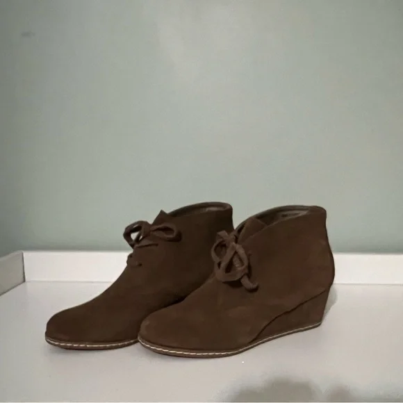 Women’s wedge heeled ankle boots by Dolce Vita Size 7 1/2. NWOT. - Picture 1 of 5